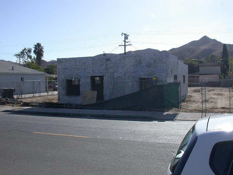 2008 - Perry Turner's hardware2.jpg - In November 2008, I went to Granny and Granddad's old neighborhood.  Found his old hardware store.  It was quite a mess. Comments and observations by Russell Turner.